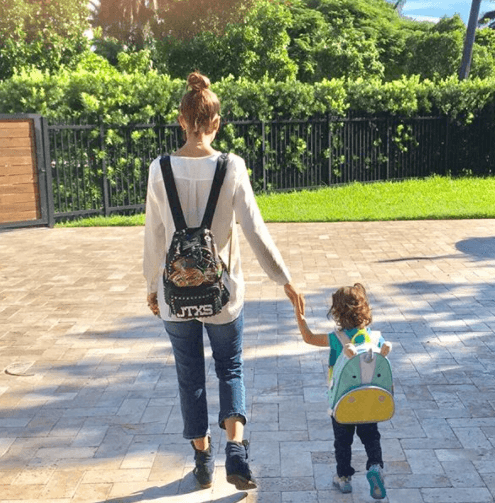 El pasado mes de septiembre, sus papás tomaron la decisión de que su hijita comenzara a ir a la escuela.