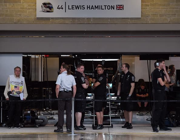 Los pilotos de la Fórmula 1 comenzaron los primeros ciclos de práctica del Gran Premio del Circuito de Las Américas en Austin a pesar de la alerta de fuertes tormentas.