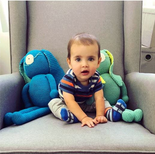 El pequeño nació el 12 de marzo de 2017 en la Ciudad de México, y con el paso de los meses ha demostrado que se parece más a su mamá.