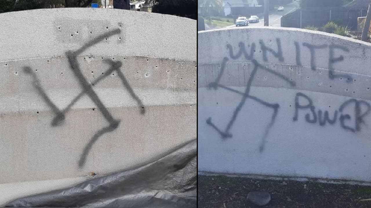 Vandalizan un templo sij en Orangevale con signos de esvásticas y las palabras "Poder blanco"