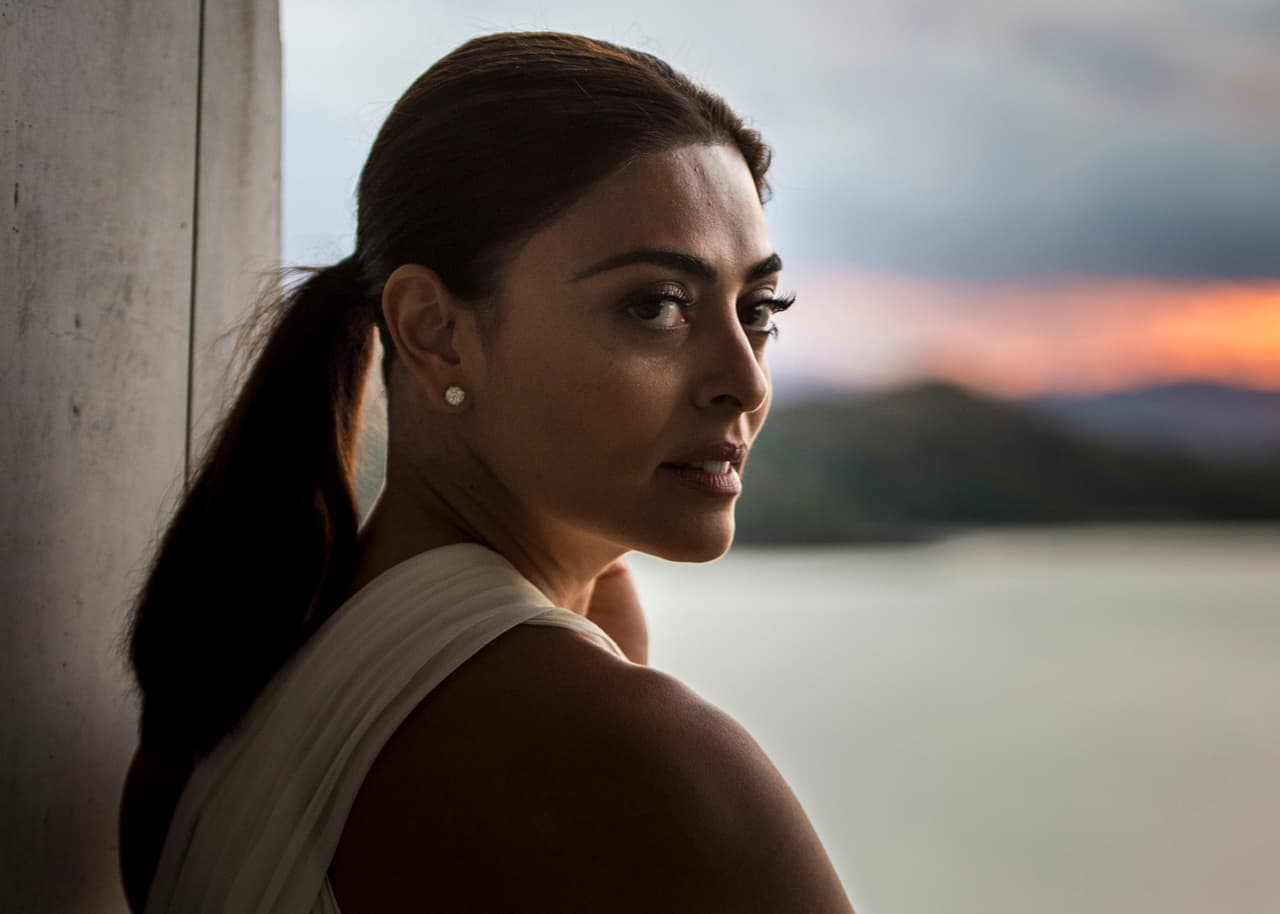 Juliana Paes es Carolina.
