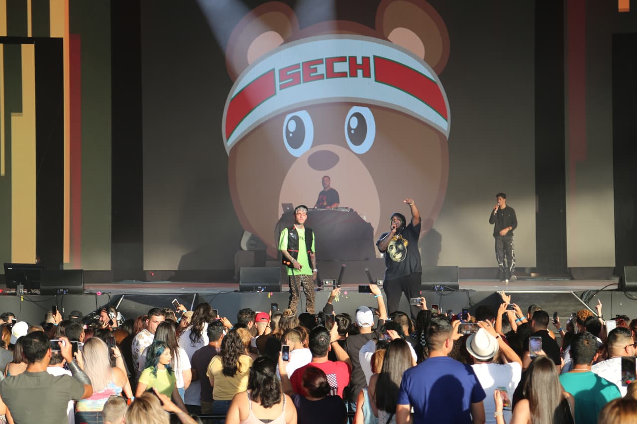 <b>Dalex, Lyanno y Sech</b>, cantaron el éxito 'Cuaderno', entre otras, para darle comienzo a una noche inolvidable.