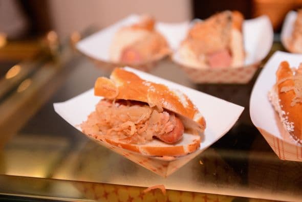 Diferente tipos de este platillo formaron parte de la "Hot Dog Happy Hour".