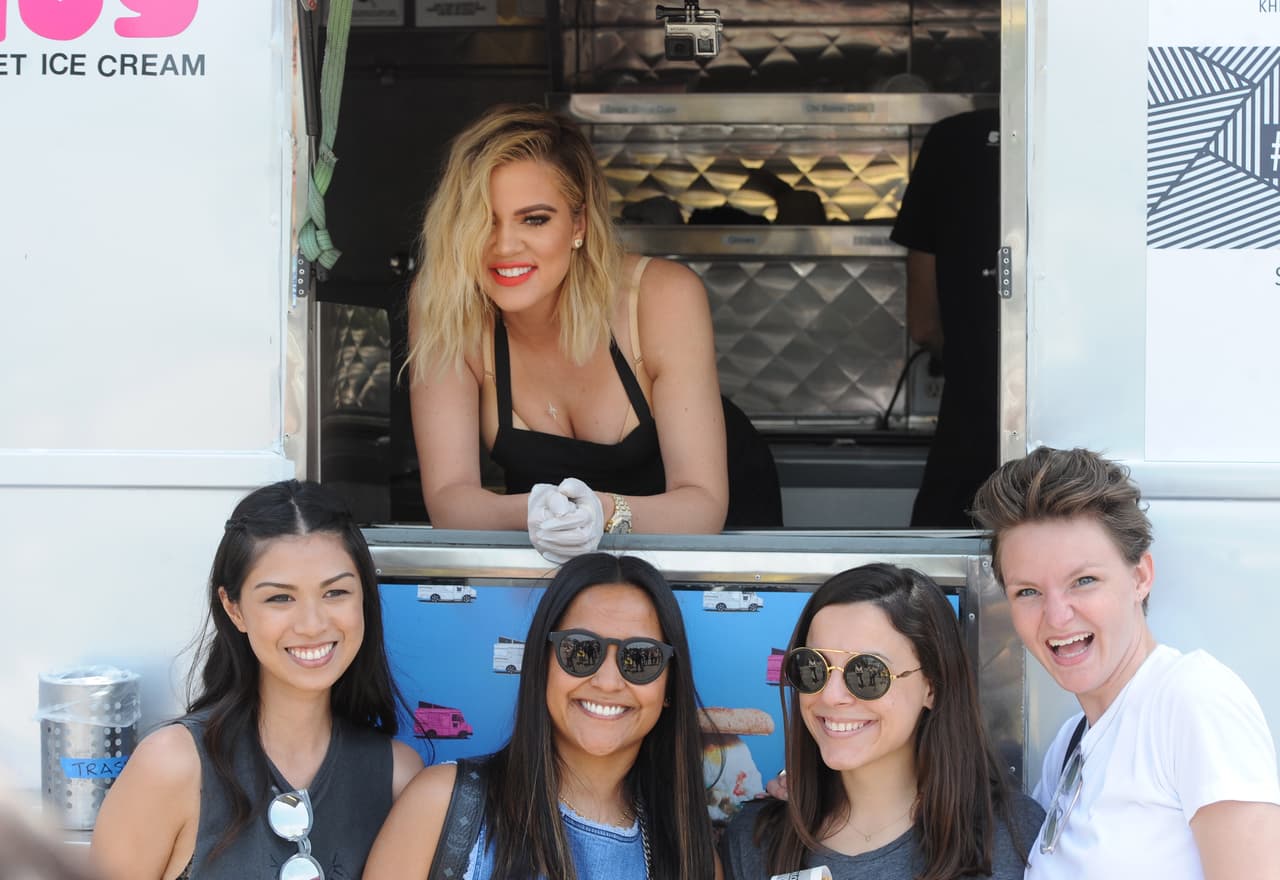 Comenzó el trabajo con una gran sonrisa en el rostro.