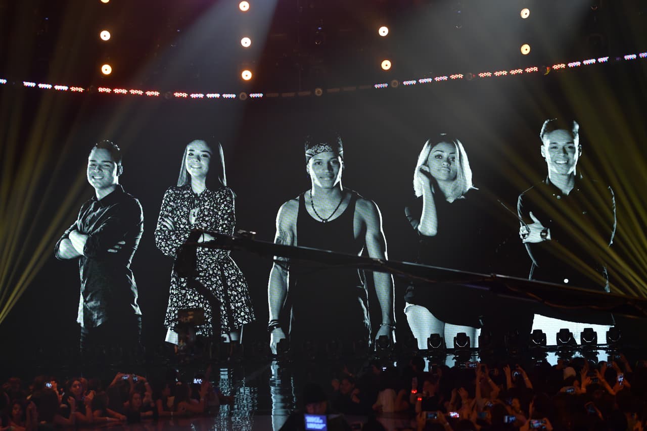 ¡Y aquí los tenemos ya! La nueva banda: MIX5