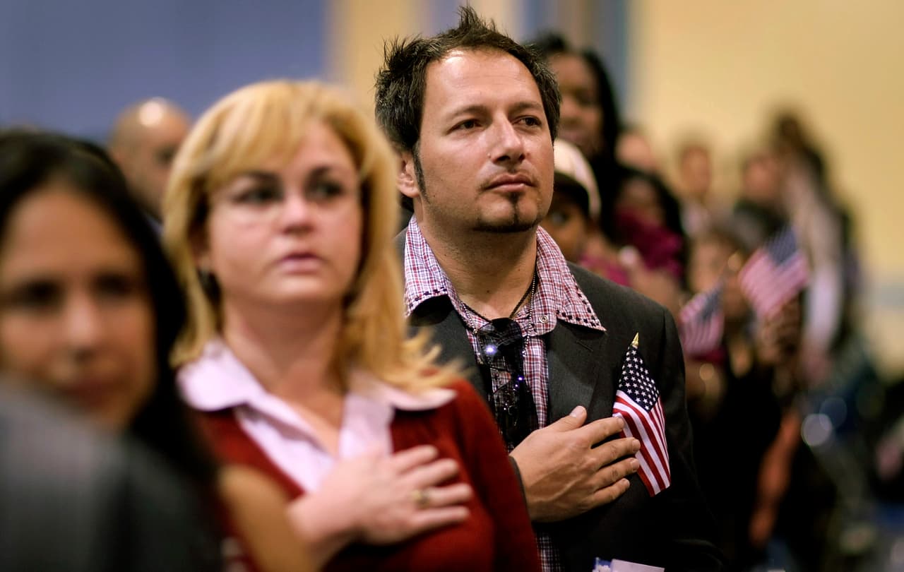 Iglesia católica lanza una campaña para que los latinos se naturalicen