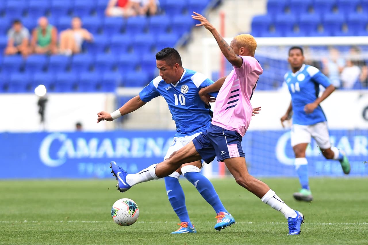 Y cuando parecía que los nicaragüenses marcarían su primer gol en la Copa Oro, cuando mejores sensaciones generaban y cuando mejor jugaban, un balde de agua helada en la espalda.