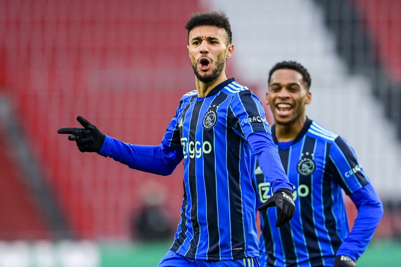 Edson Álvarez y Erick Gutiérrez fueron titulares en duelo de mexicanos en el PSV vs Ajax donde los de Amsterdam ganaron 1-2 de visitante y son líderes Eredivisie.