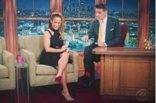 ¿Le está preguntando por sus zapatos o por sus piernas?