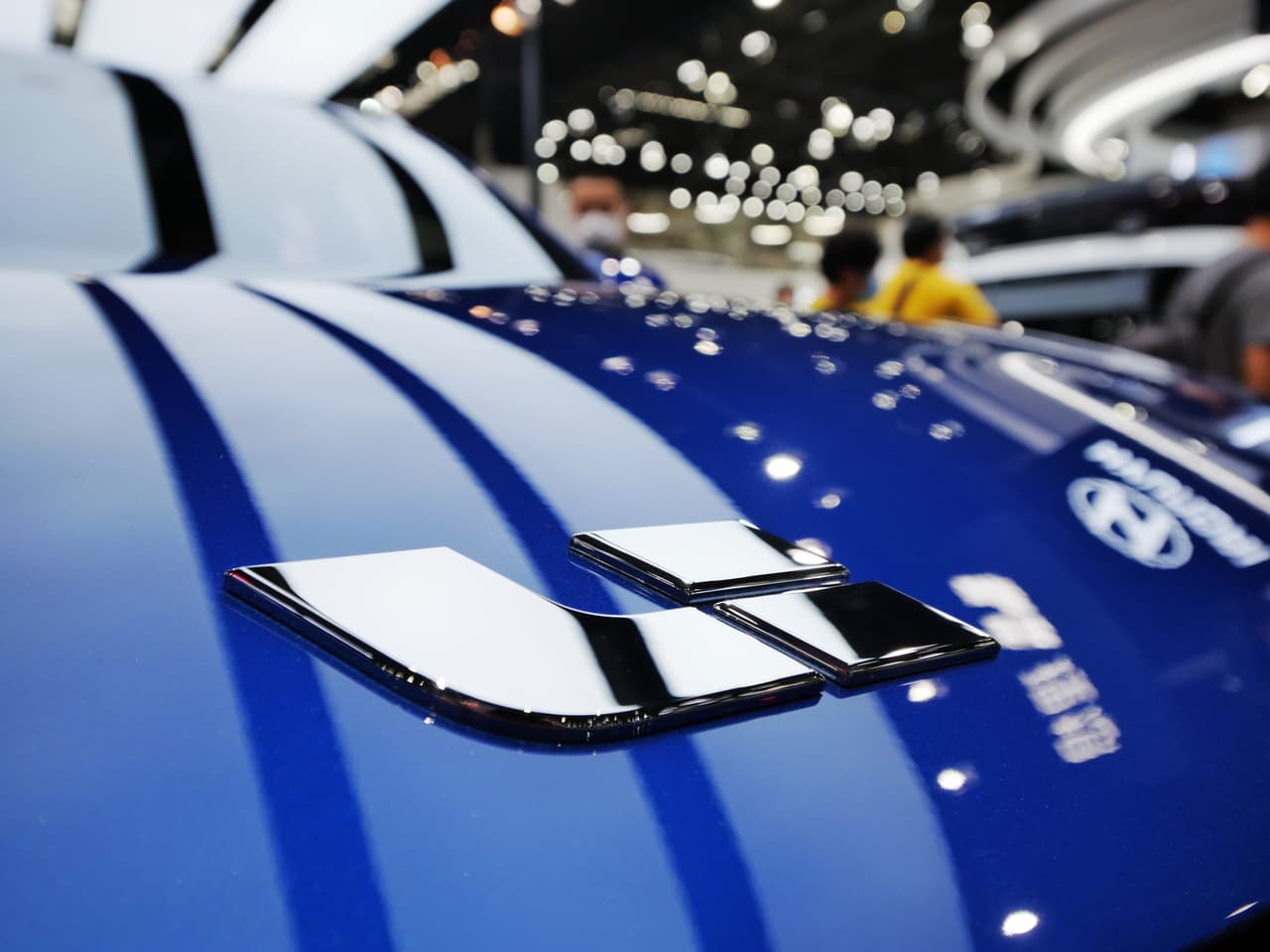 <b>Li Auto, fundado por Li Xiang, Fan Zheng (China)</b>.
<br>
<br>Patrimonio neto: 6,900 millones de dólares.
<br>
<br>Riqueza “verde”: 6,900 millones de dólares.
<br>
<br>Esta compañía, creada en 2015, vendió más de 32,000 vehículos eléctricos en 2020.
<br>