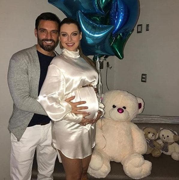 Desde que supieron que se convertirían en padres, comenzaron a planear su boda.