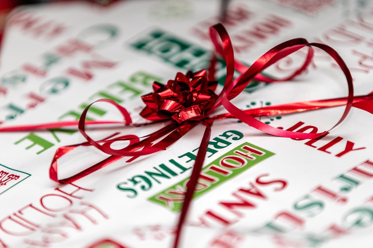 Considera que el paquete sea entregado a la casa de un amigo o al lugar de trabajo si lo permiten.