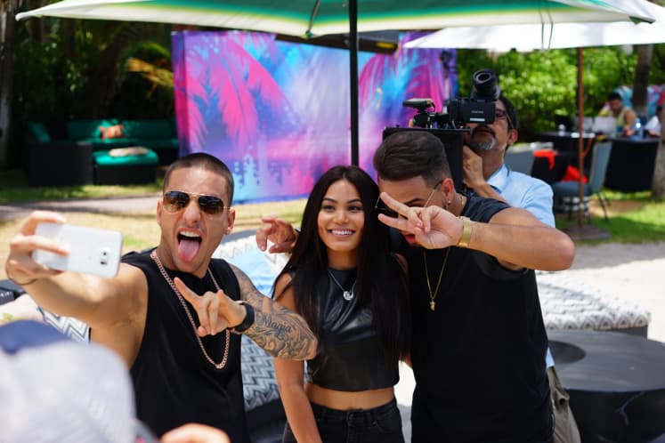 Maluma posó divertido con estos amigos