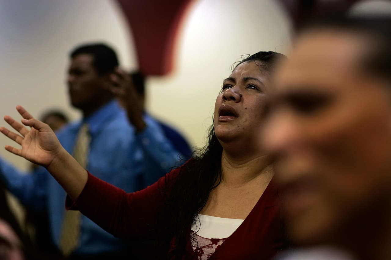 "Extranjero que resida con nosotros será como uno de nuestros ciudadanos": Iglesias demandan a Trump por redadas en lugares de culto