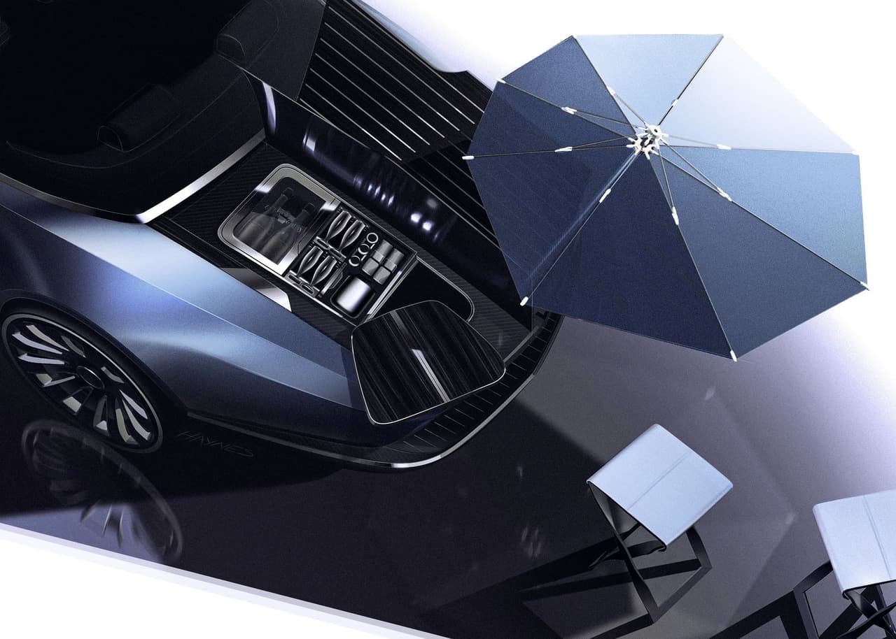 Por otro lado, se dice que el vehículo evoca las carreteras de Costa Azul, en el sureste de Francia, lugar que la famosa pareja frecuenta y donde a menudo disfruta de picnics al aire libre. De allí que el auto también incluye en su cola de barco una sombrilla, una mesa de cóctel y dos asientos.