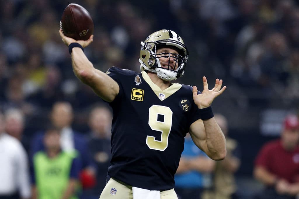 2)
<b>Drew Brees</b>. El quarterback de New Orleans comple´to 37 de 45 pases para 439 yardas con tres pases de touchdown. SIn embargo no evitó que los Saints perdieran 48-40 con los Buccaneers.