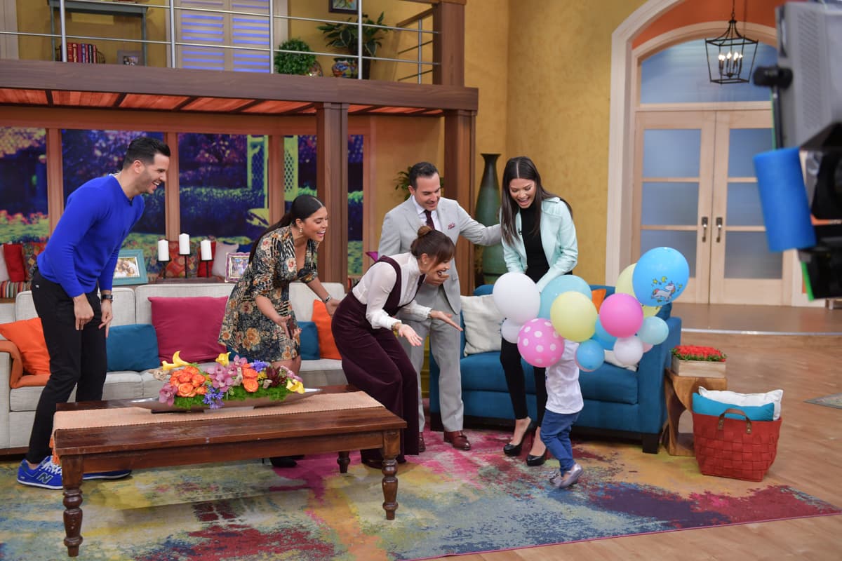 Todos la recibieron llenos de alegría.