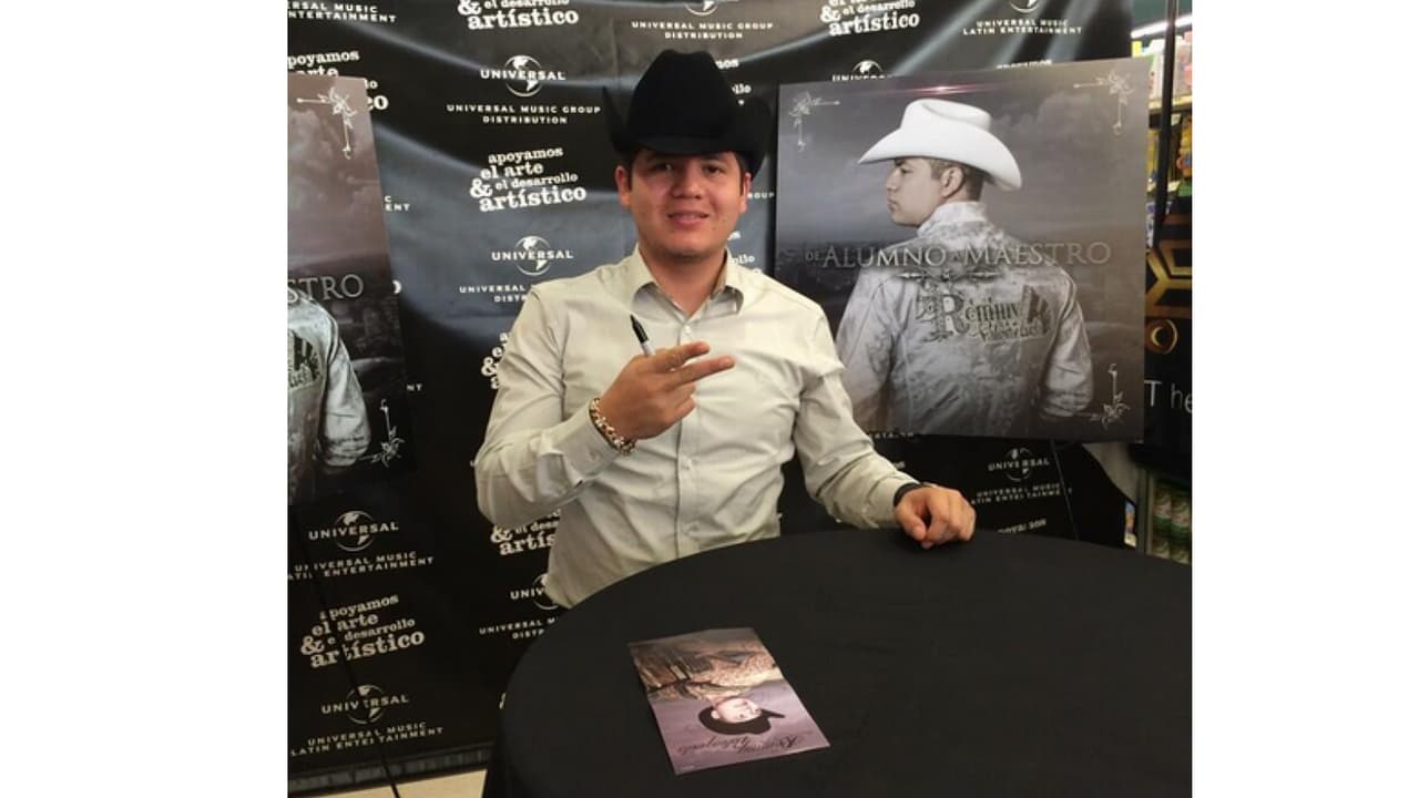 Y con todo el sabor de la música regional mexicana, llega a Galavisión Remmy Valenzuela con su tema 'Por qué me ilusionaste'