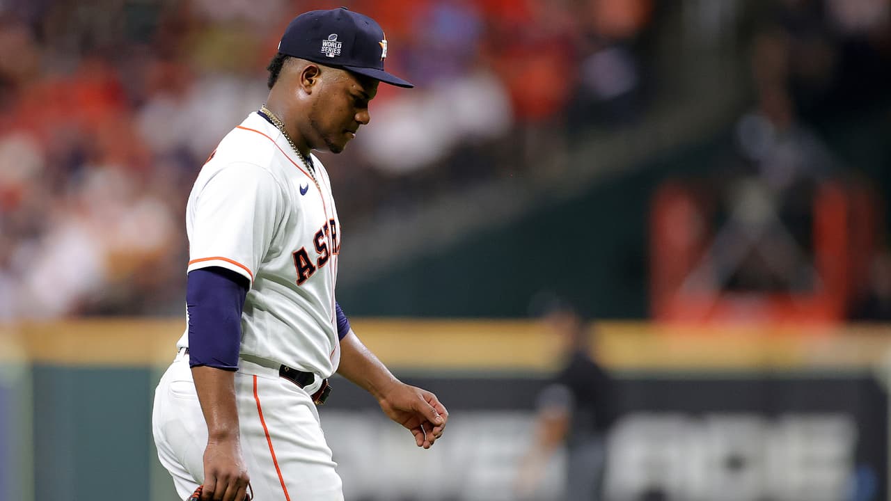 No fue la noche para Framber Valdez, quien permitió cinco carreras en dos episodios para poner por delante a los Bravos.