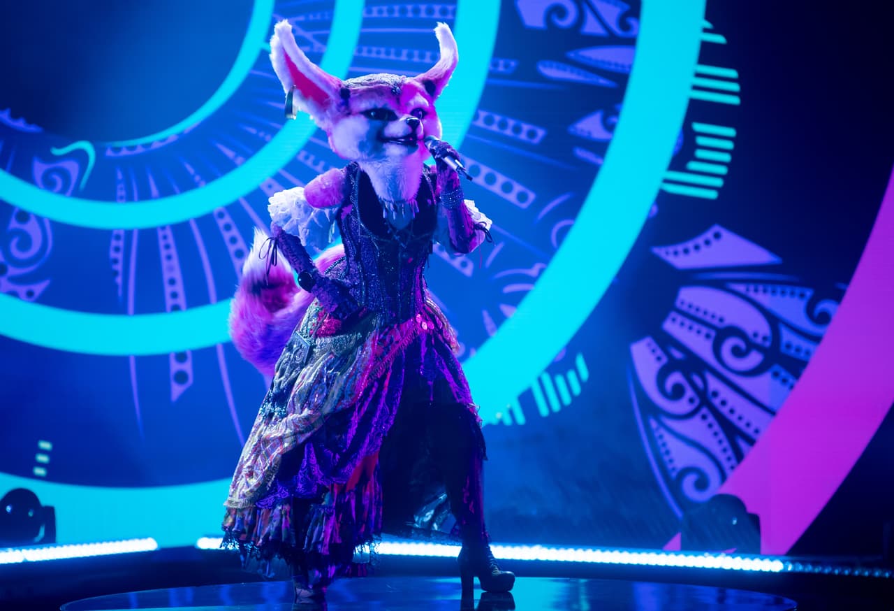 Gitana llegó este show dispuesta a confundir a todos pues usó un acento colombiano, se olvidó del español.