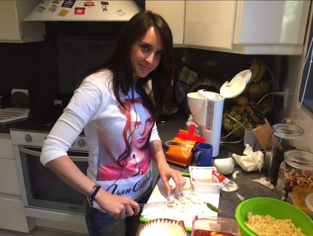 Pero la actriz dio por terminado el noviazgo, según dijo, por exceso de trabajo.