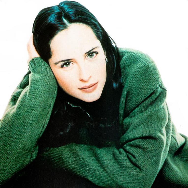 Sus ojos color miel provocaron muchos suspiros.