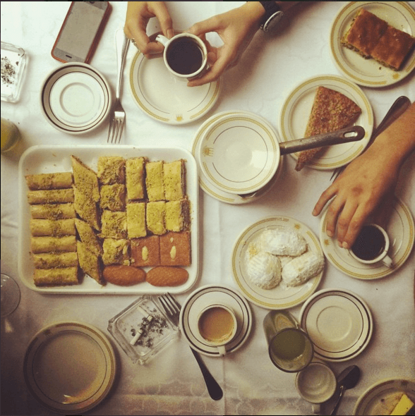 La mirada de la fotógrafa mexicana, Andrea Tejeda, sobre la mesa.