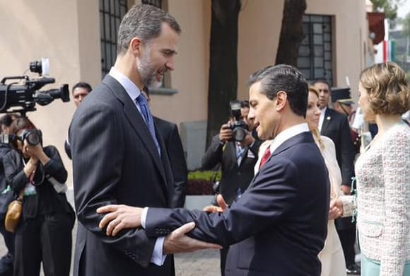 "Queremos subrayar la trascendencia de esta visita a los Estados Unidos Mexicanos como destino de nuestro primer Viaje de Estado al continente americano. Así nos lo ofrecieron, así lo apreciamos y así también lo quiere el Gobierno de España", continuó el Rey de España.