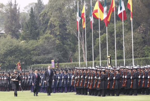 Más tarde los reyes se trasladaron al Ayuntamiento de la capital.