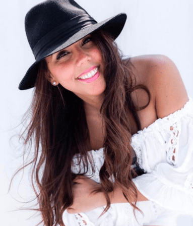 Nicolle Gil apoya a su papá y socio de negocios, Julián Gil.