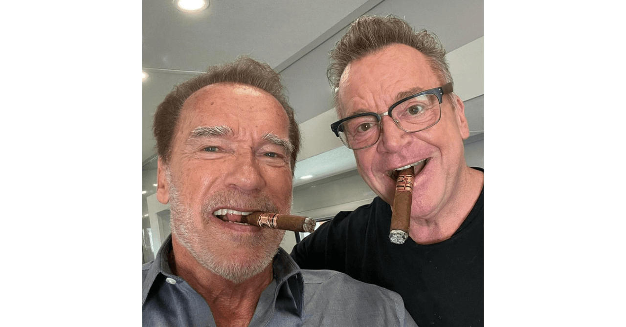 Tom Arnold y Arnold Schwarzenegger