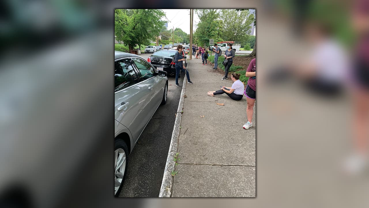 Luego de meses de demoras debido al coronavirus, los votantes se dirigieron a las urnas el martes para finalmente emitir su voto. Pero cuando llegaron, se encontraron con una letanía de problemas en el metro de Atlanta.