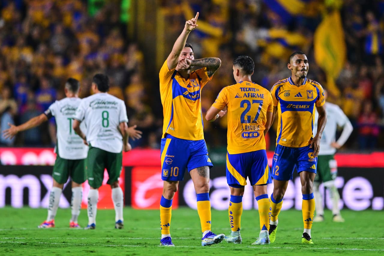 ¡Alcanza al maestro! Gol de Gignac iguala la marca de 'Tuca' Ferretti