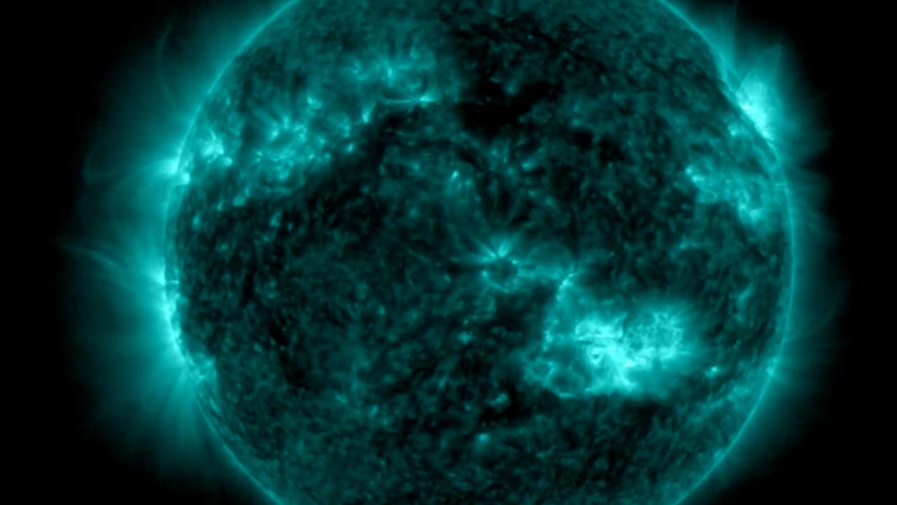 Alertan por tormenta solar: puede interrumpir comunicaciones y dejar auroras boreales