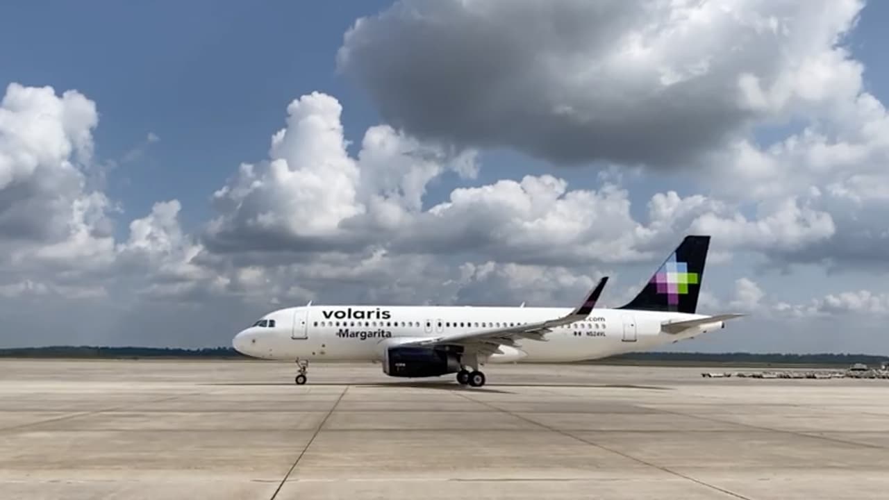 Los 
<b>aeropuertos de Houston</b> cancelaron vuelos por el congelamiento de las pistas de aterrizaje.
<br>