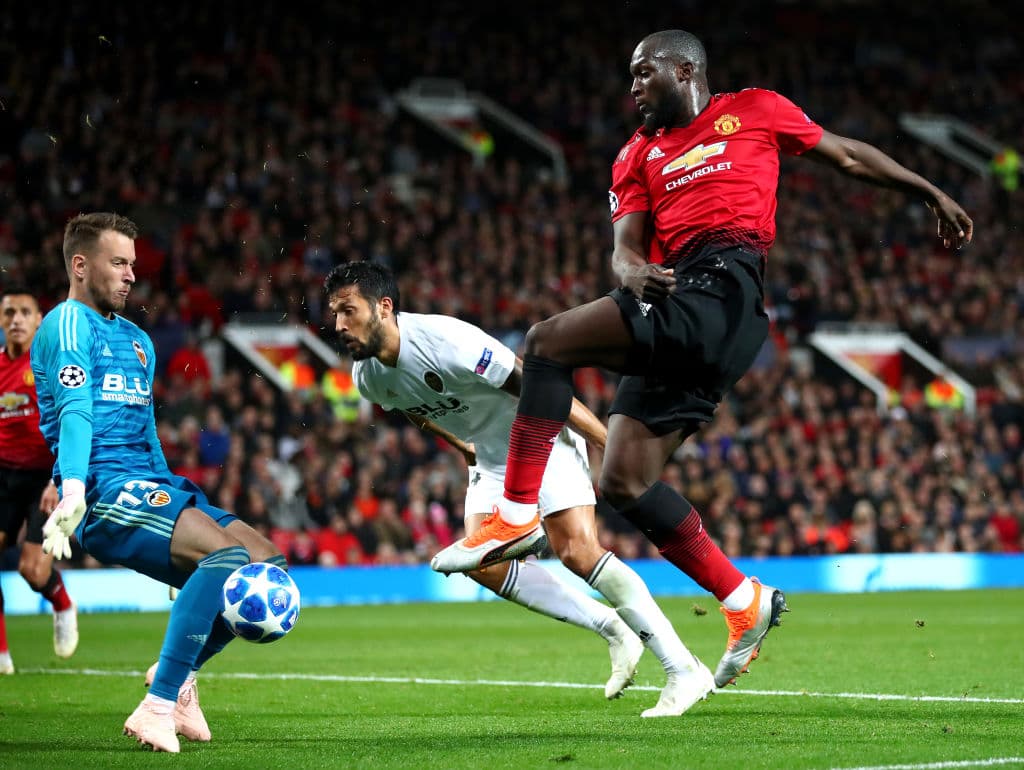 En la recta final Lukaku tuvo una oportunidad más para desbalancear el partido pero el guardameta del Valencia Neto le cerró la puerta a los Red Devils.