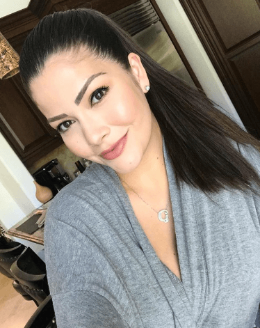 Sin embargo, vale más estar preparada. Ana Patricia mostró la cantidad de las alarmas que tiene en su despertador y que suenan en la madrugada.