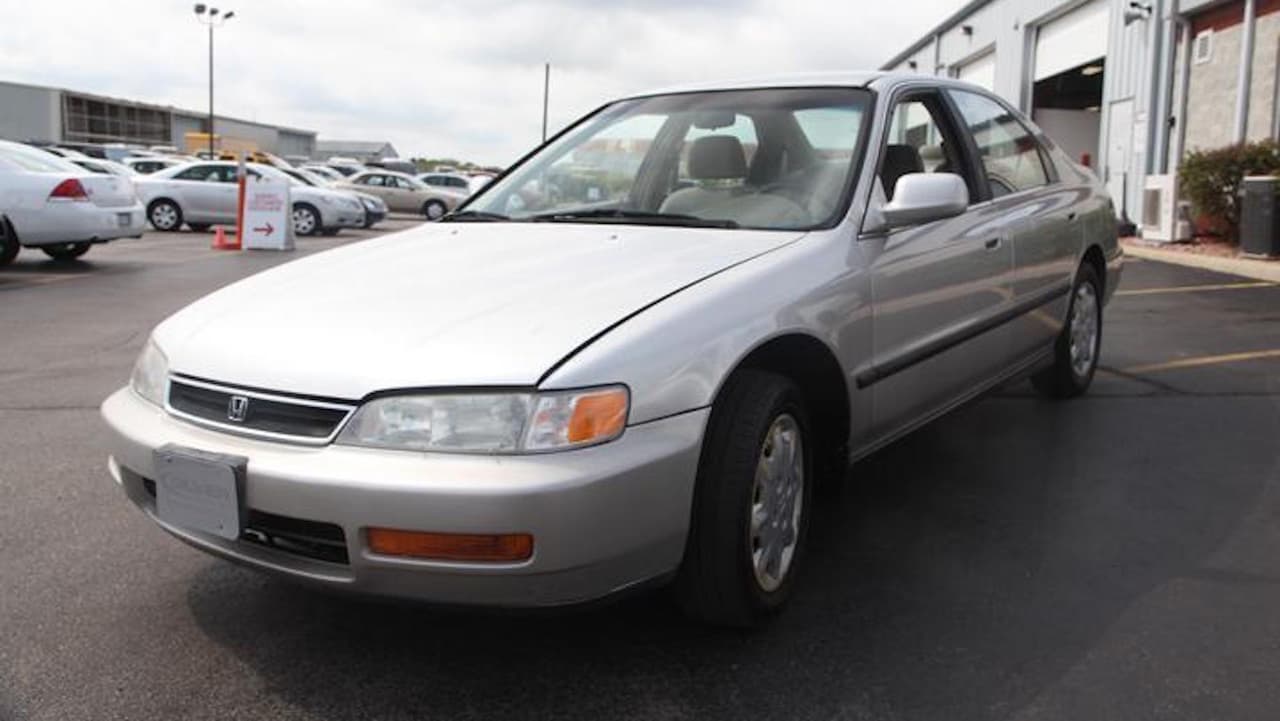 El 
<b>Honda Accord </b>es también uno de los modelos favoritos de los ladrones en California, siendo el 
<b>modelo 1997 </b>el más buscado. En 2020 se reportaron 1,801 hurtos.