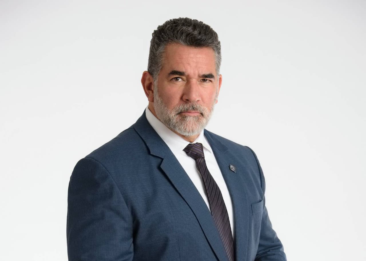 Eduardo Santamarina.