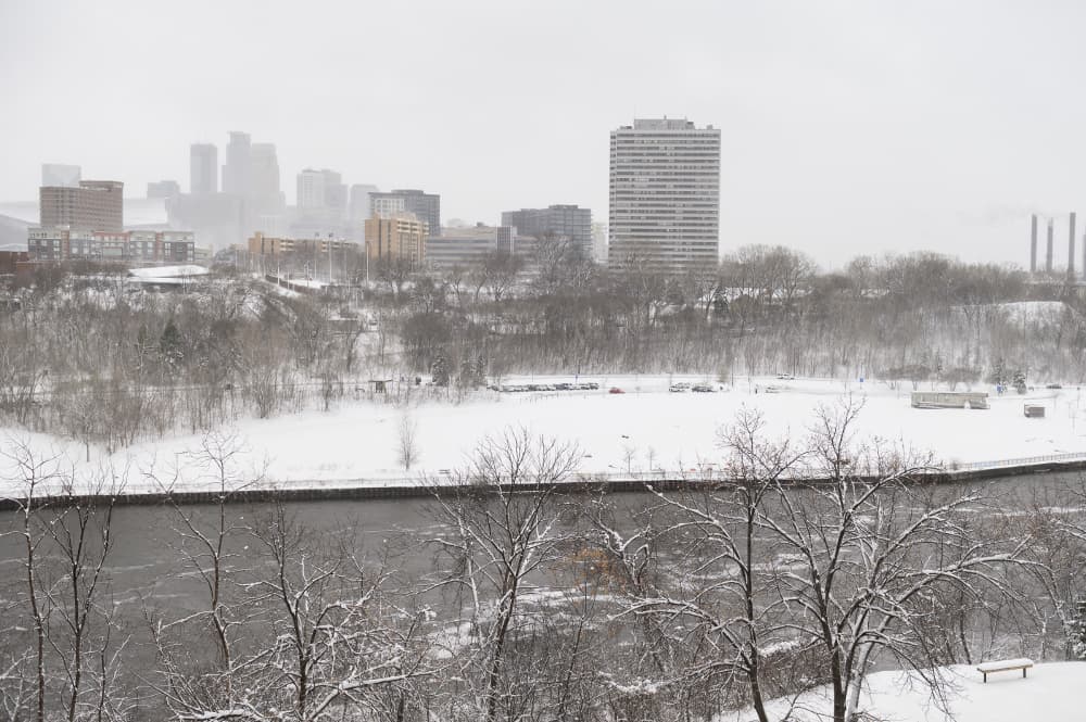 Así luce el centro de Minneapolis desde el 11 de abril. Y es que desde Colorado hasta las Dakotas, pasando por Minessota los daños de la tormenta se calculan en unos $3,000 millones según proyectó este viernes AccuWeather, sitio web especializado en meteorología.