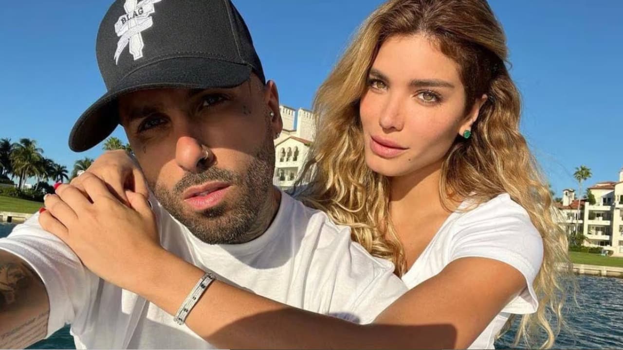 Aleska Génesis fue novia de Nicky Jam durante 7 meses entre 2021 y 2022.