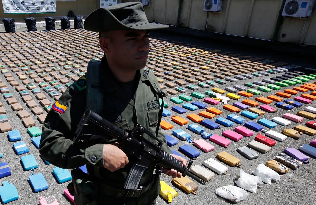 Decomiso de un cargamento de droga en Colombia.