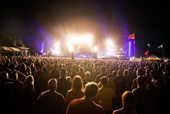 Miles de asistentes de todo el mundo disfrutaron de más de 180 presentaciones de bandas como Pearl Jam, Eminem y Outkast.