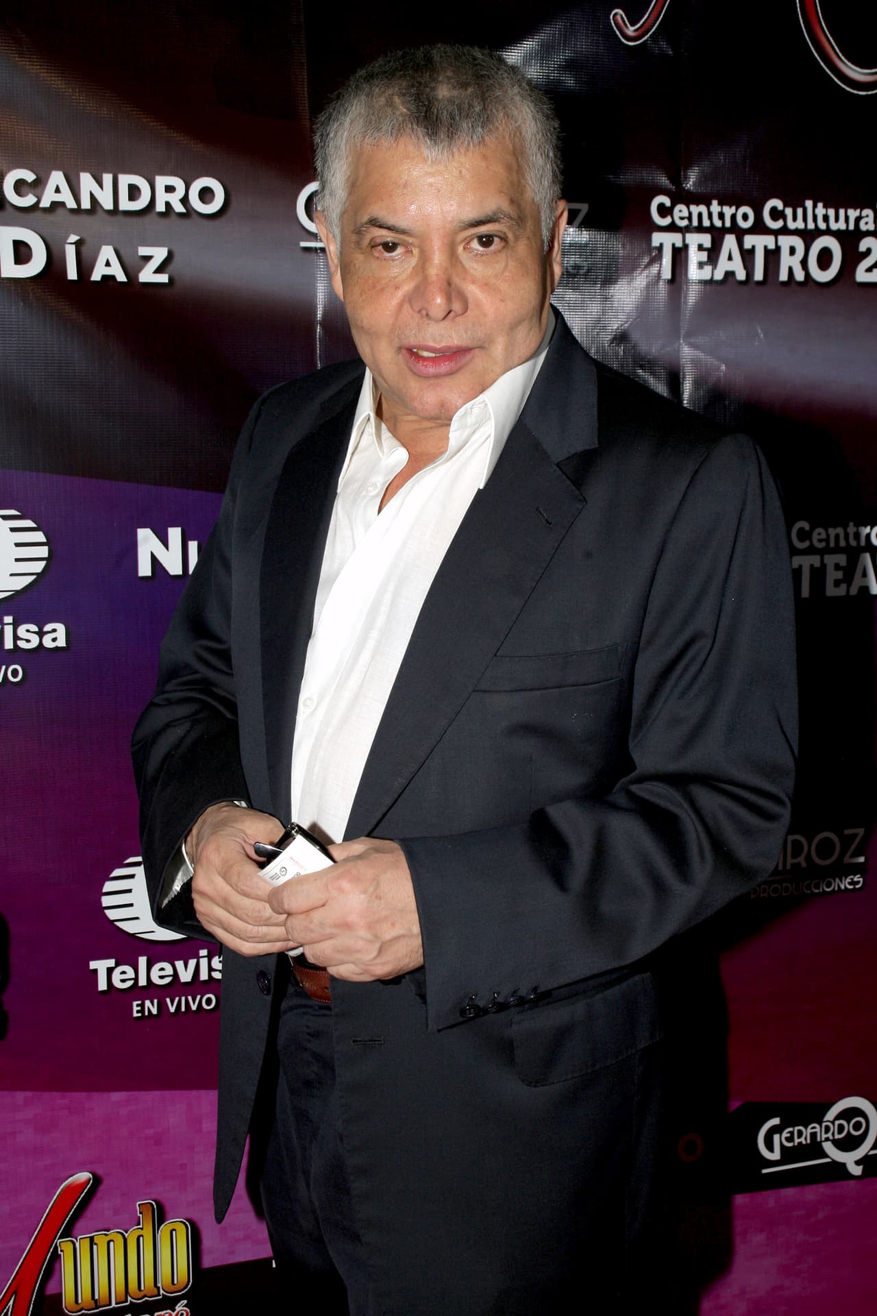 "Ella estaba ya comprometida [...] Verónica se casaba en sábado, fue a probarse (el vestido) el jueves, entonces yo le estaba poniendo el vestido, se lo estaba probando", contó Mitzy.