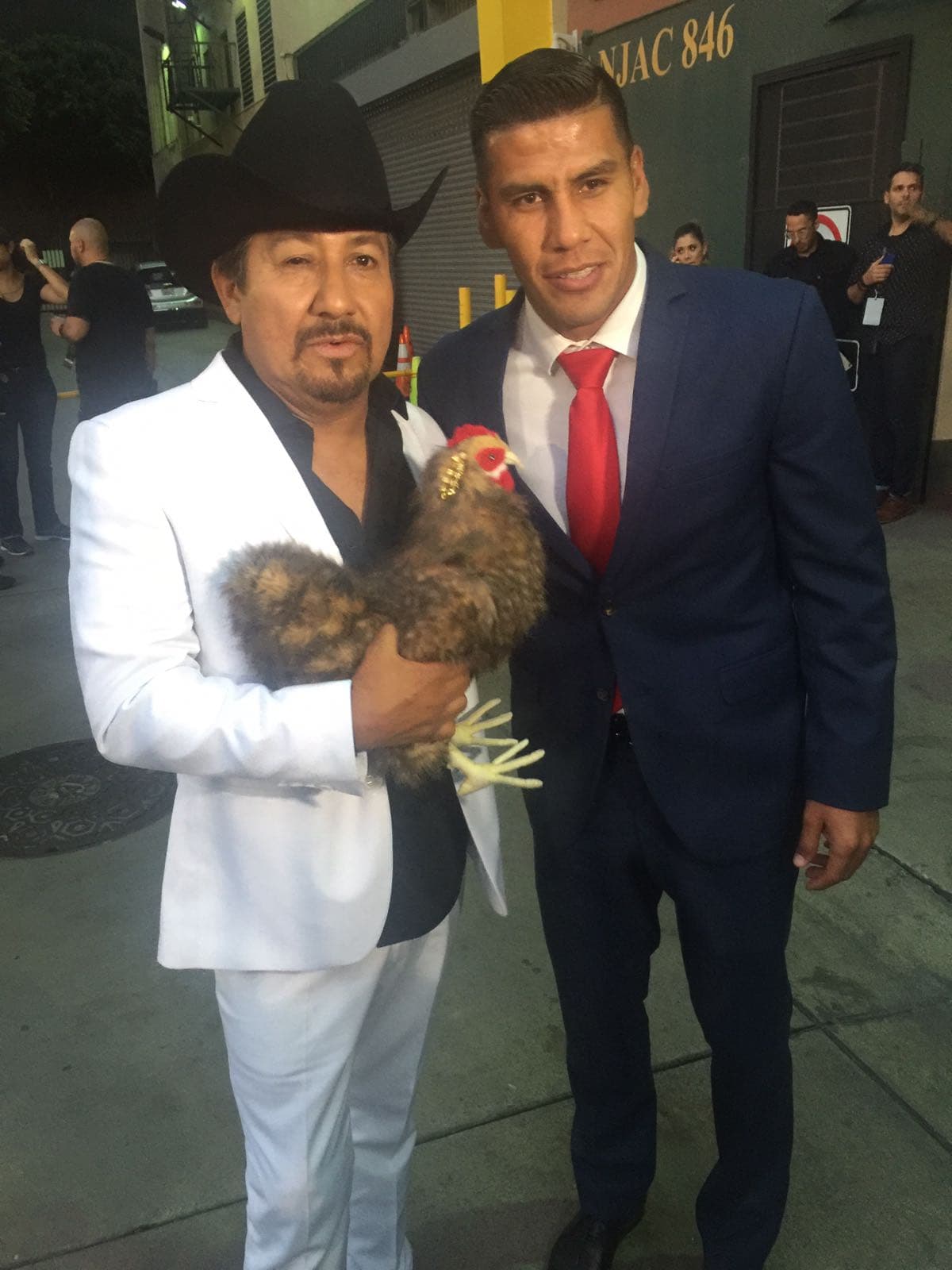 Raúl Molinar, Carla Medrano y Andres Maldonado se robaron el show durante la ceremonia del Balón de Oro en la ciudad de Los Ángeles.