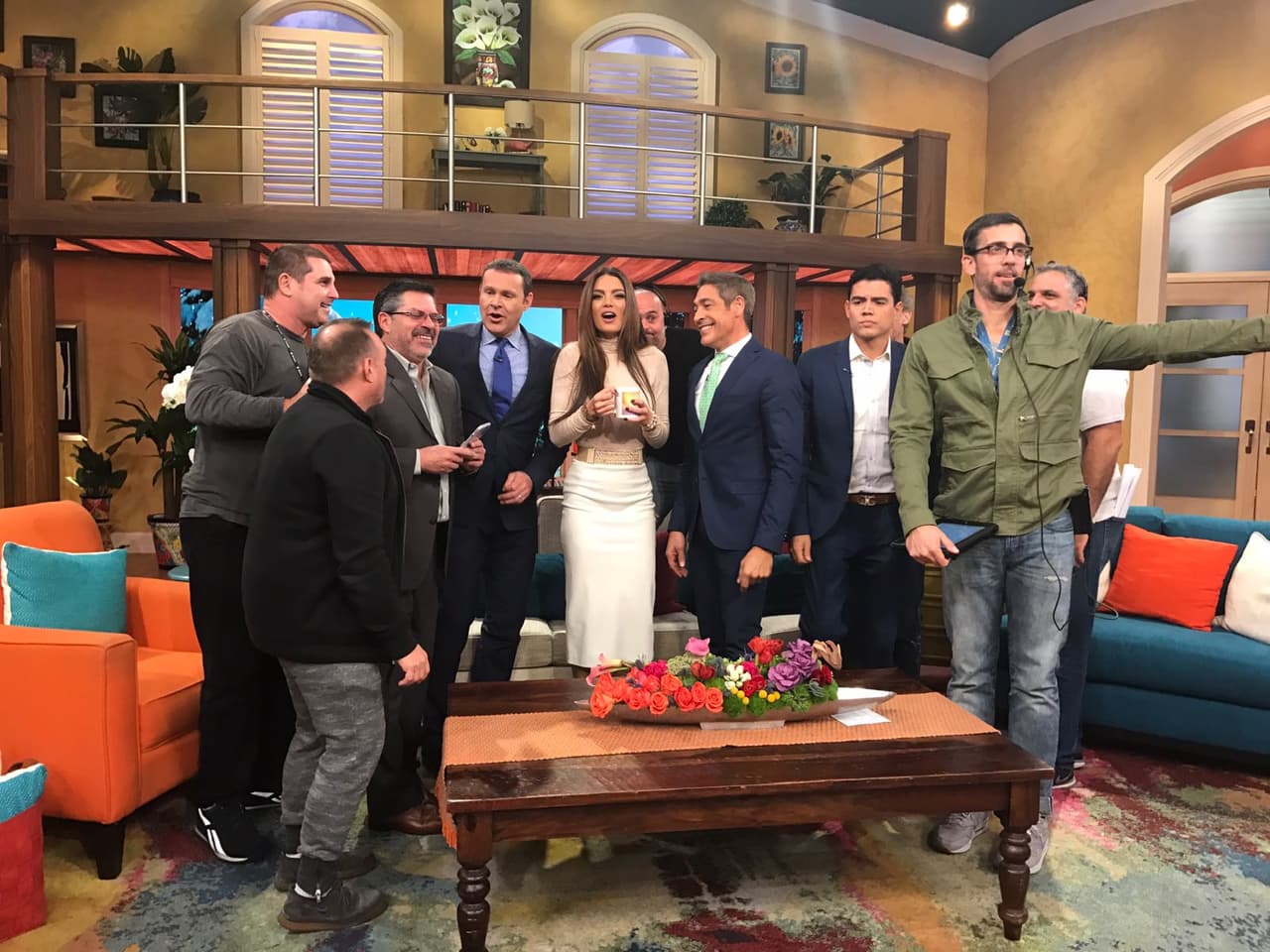 Fuimos testigos del efecto magnético que causó Suleyka en todos los hombres.