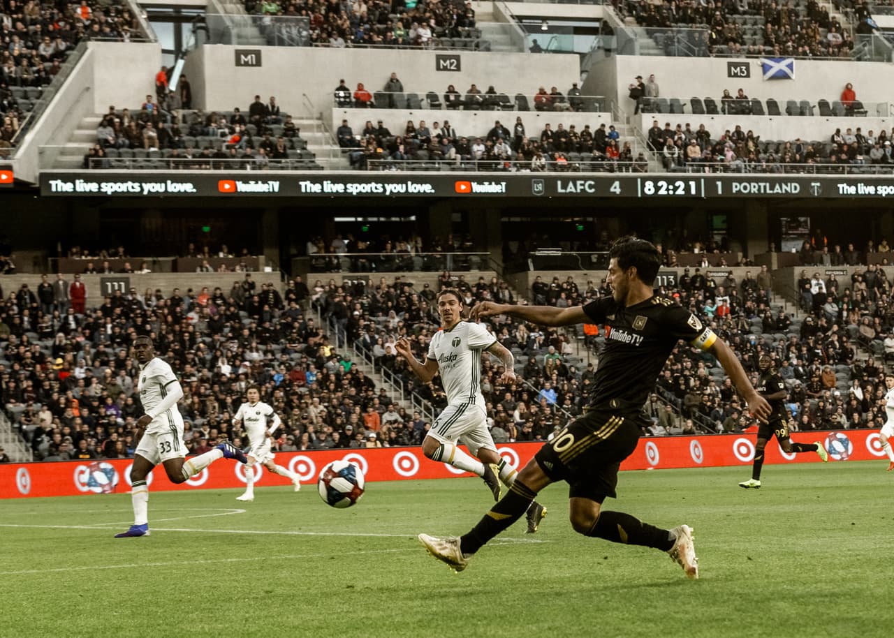 Carlos Vela: capitán, y ‘predicador’ de la ‘iglesia LAFC’