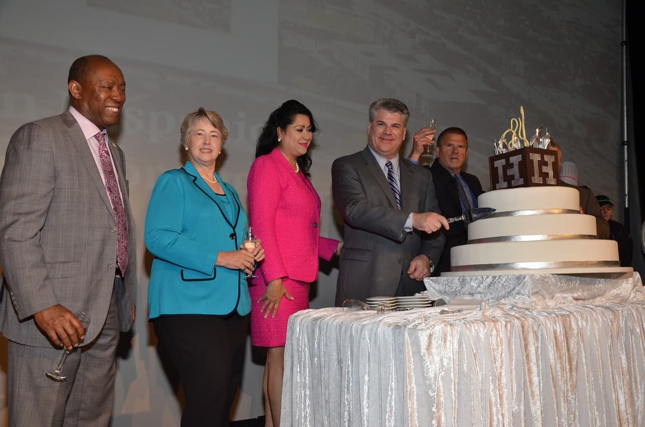 Además, se hicieron presentes ejecutivos, emprendedores y representantes del cuerpo consular acreditados en Houston.