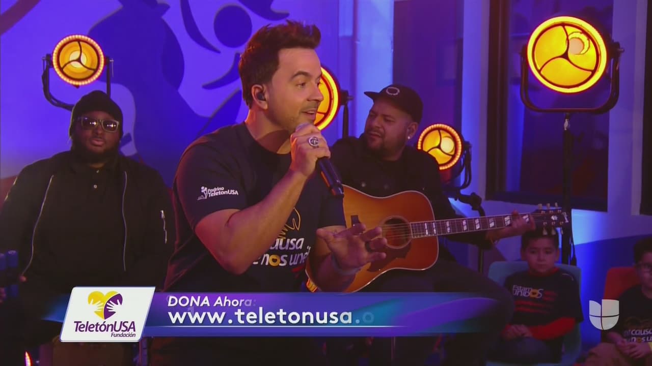 Luis Fonsi cantó ‘No me doy por vencido’.