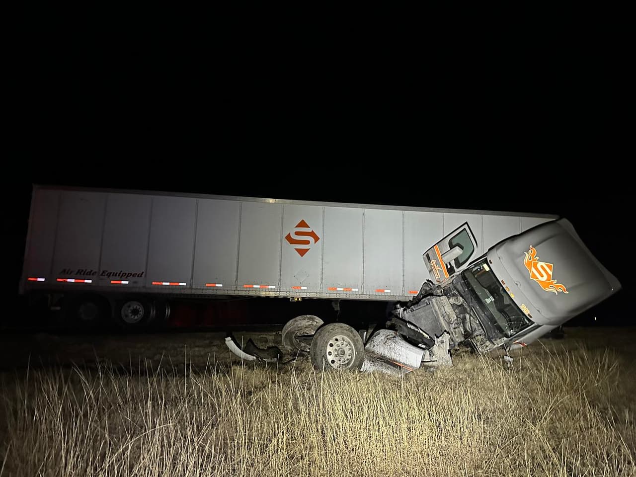 La Familia López Urquiza y varios amigos regresaban de sus vacaciones en el estado de Guerrero, en México cuando fueron alcanzados por la tormenta invernal en un tramo de la Carretera 57, entre La Pryor y Batesville.
